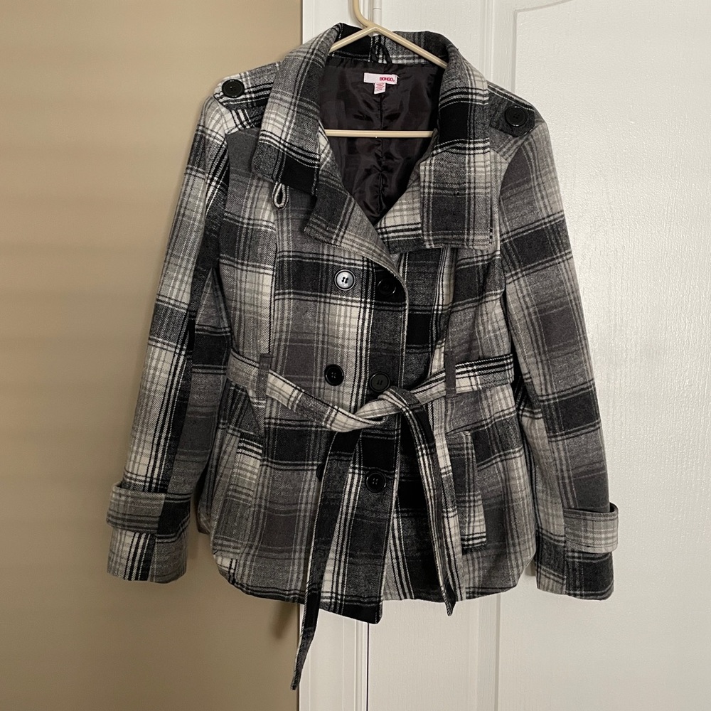 Bongo Girls’ Black/White Plaid Peacoat w/Belt. Size Large.
